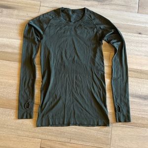 Size 6 dark green swiftly tech